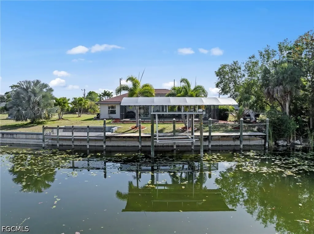 126 SE 15th Place Cape Coral FL 33990