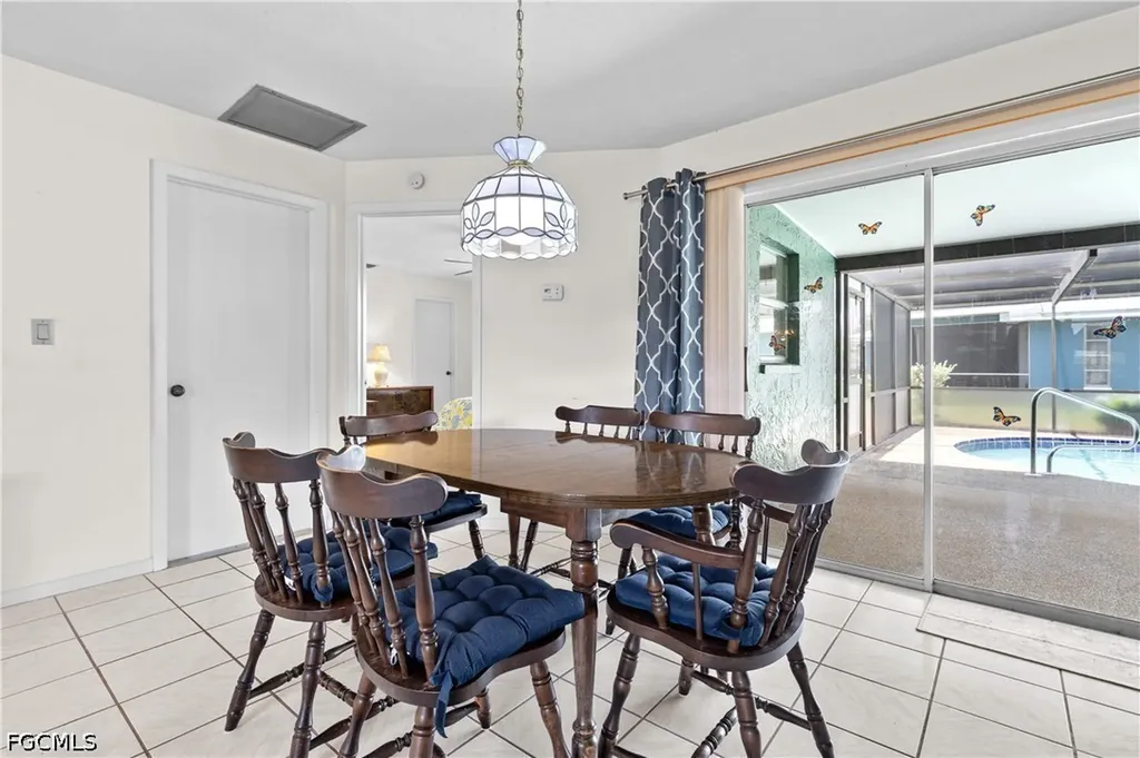 1209 SE 12th Street Cape Coral FL 33990