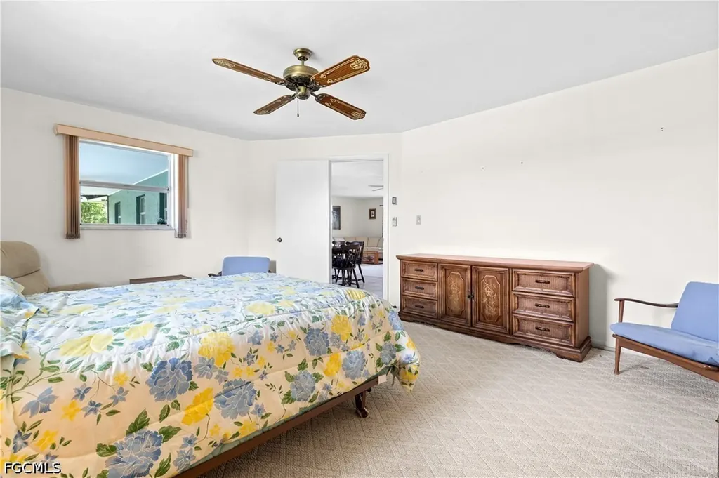 1209 SE 12th Street Cape Coral FL 33990