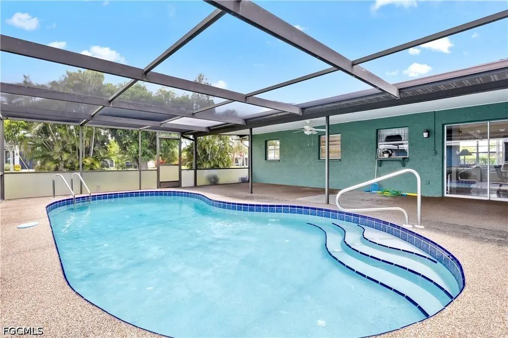 1209 SE 12th Street Cape Coral FL 33990