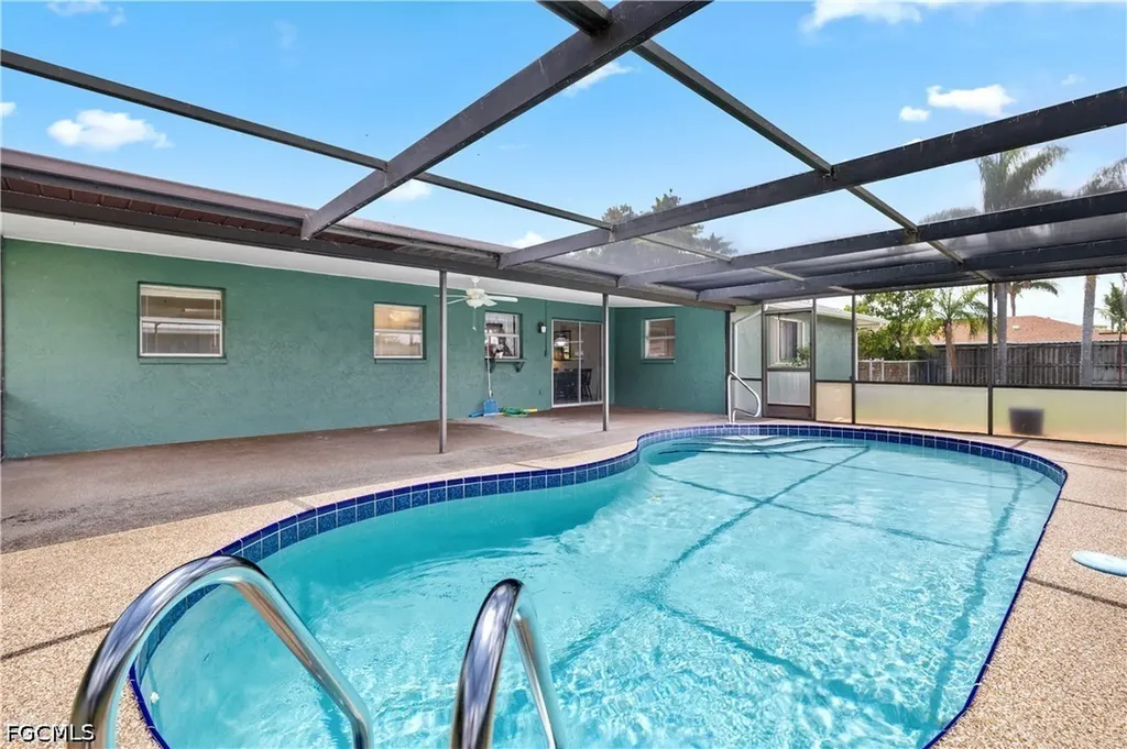 1209 SE 12th Street Cape Coral FL 33990