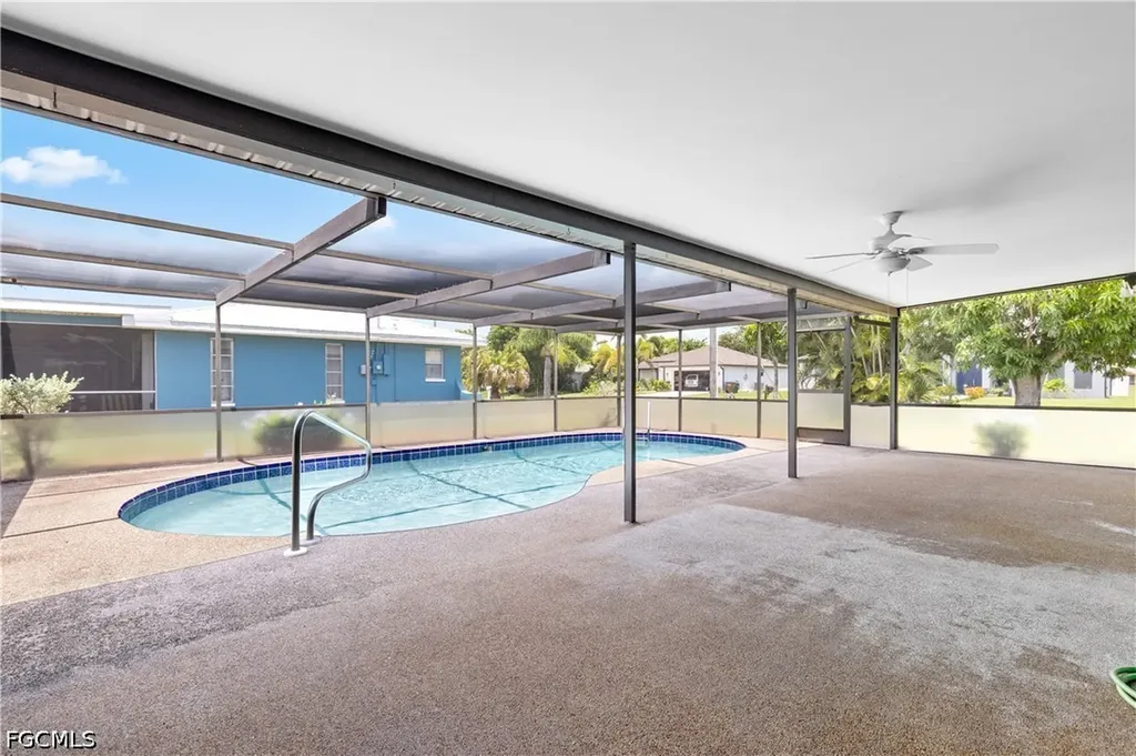 1209 SE 12th Street Cape Coral FL 33990