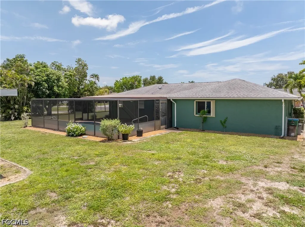 1209 SE 12th Street Cape Coral FL 33990