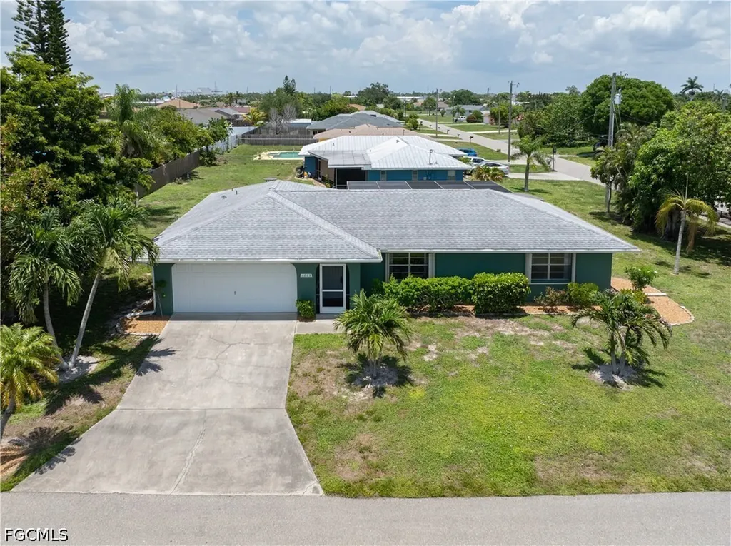 1209 SE 12th Street Cape Coral FL 33990