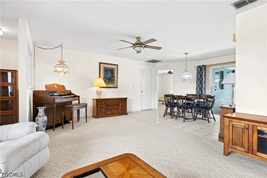1209 SE 12th Street Cape Coral FL 33990