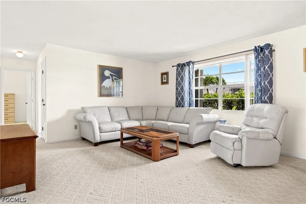 1209 SE 12th Street Cape Coral FL 33990