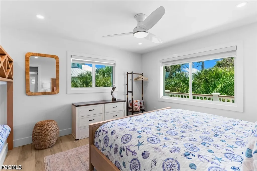 954 Whelk Drive Sanibel FL 33957