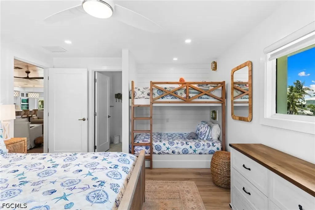 954 Whelk Drive Sanibel FL 33957