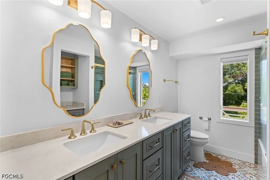 954 Whelk Drive Sanibel FL 33957