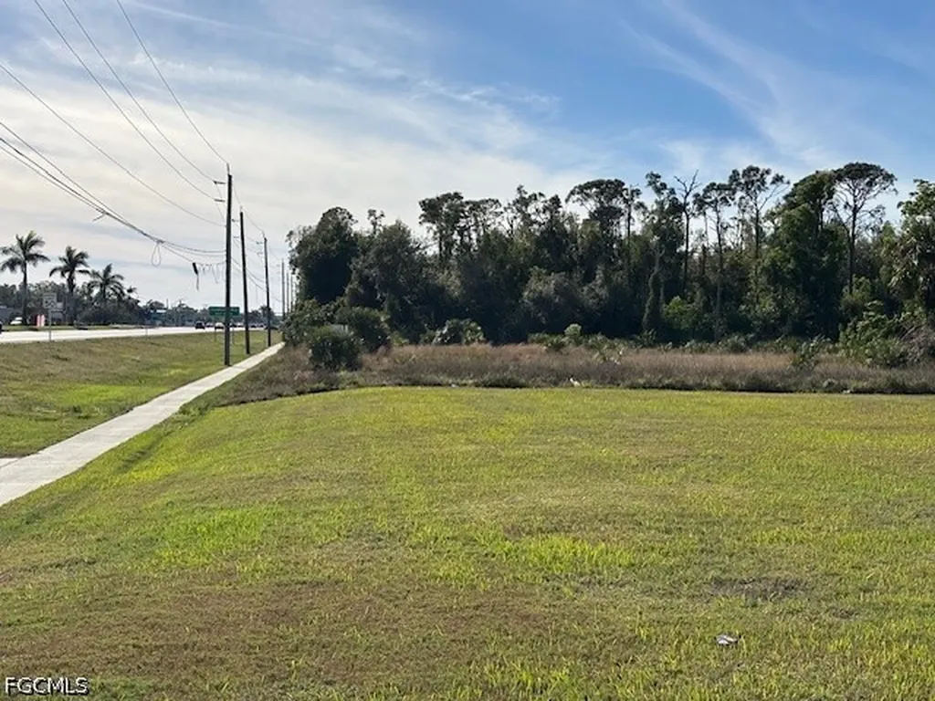 Access Undetermined Us 41 Fort Myers FL 33908
