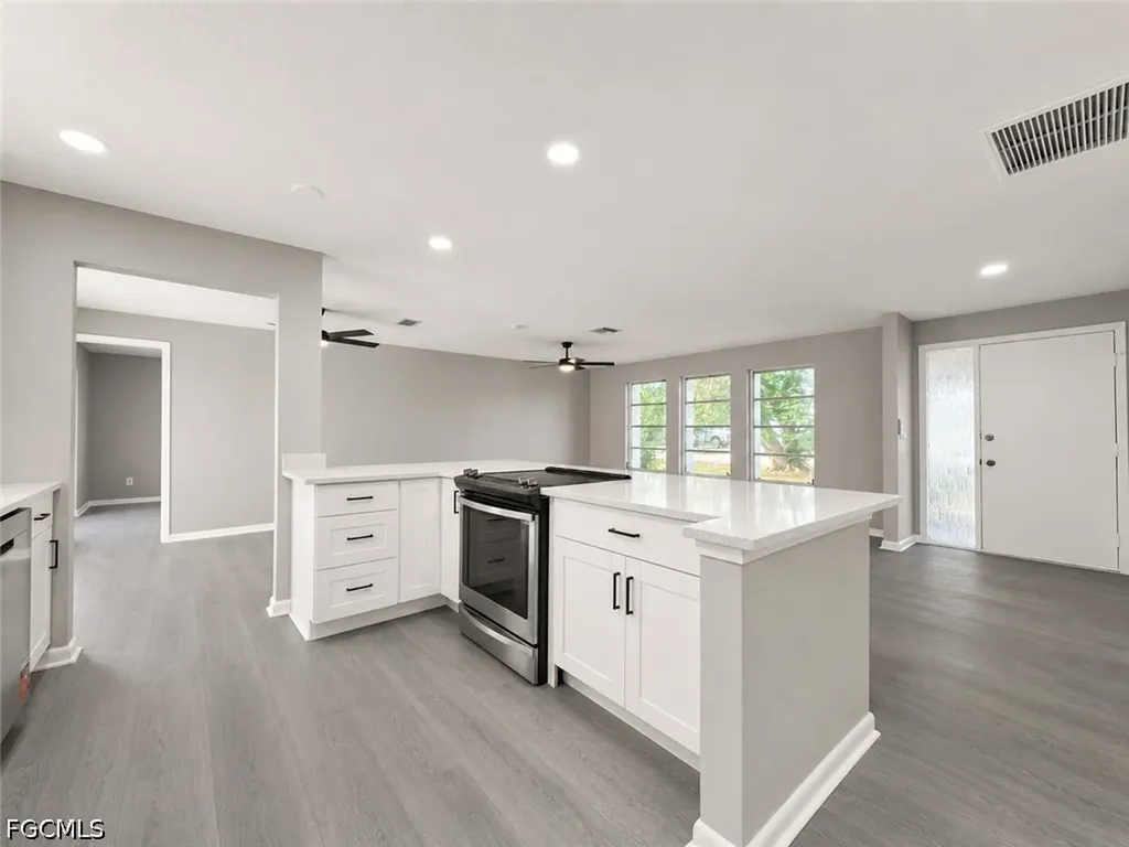 1815 SE 15th Terrace Cape Coral FL 33990