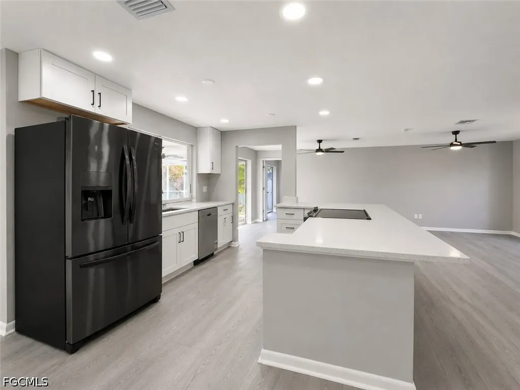 1815 SE 15th Terrace Cape Coral FL 33990