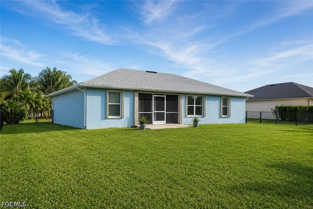 925 SW 31st Street Cape Coral FL 33914