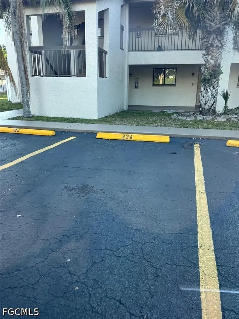 2201 E 5th Street Lehigh Acres FL 33936