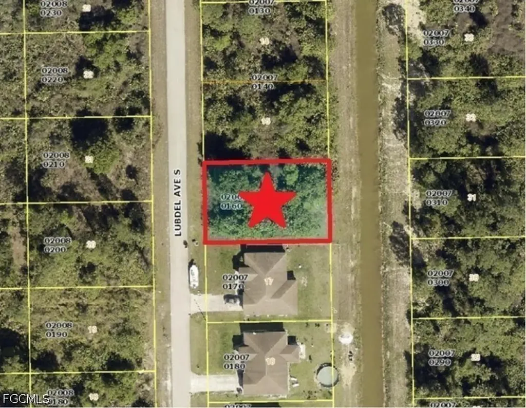323 Lubdel Avenue S Lehigh Acres FL 33974