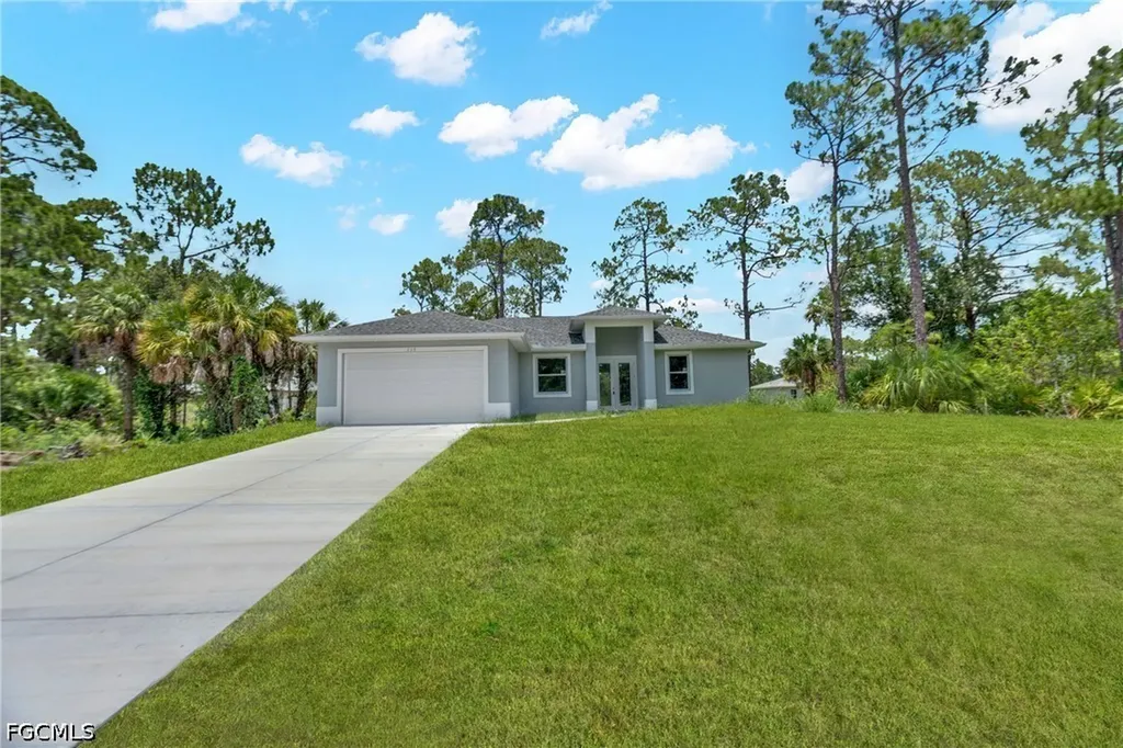 208 Clover Avenue Labelle FL 33935