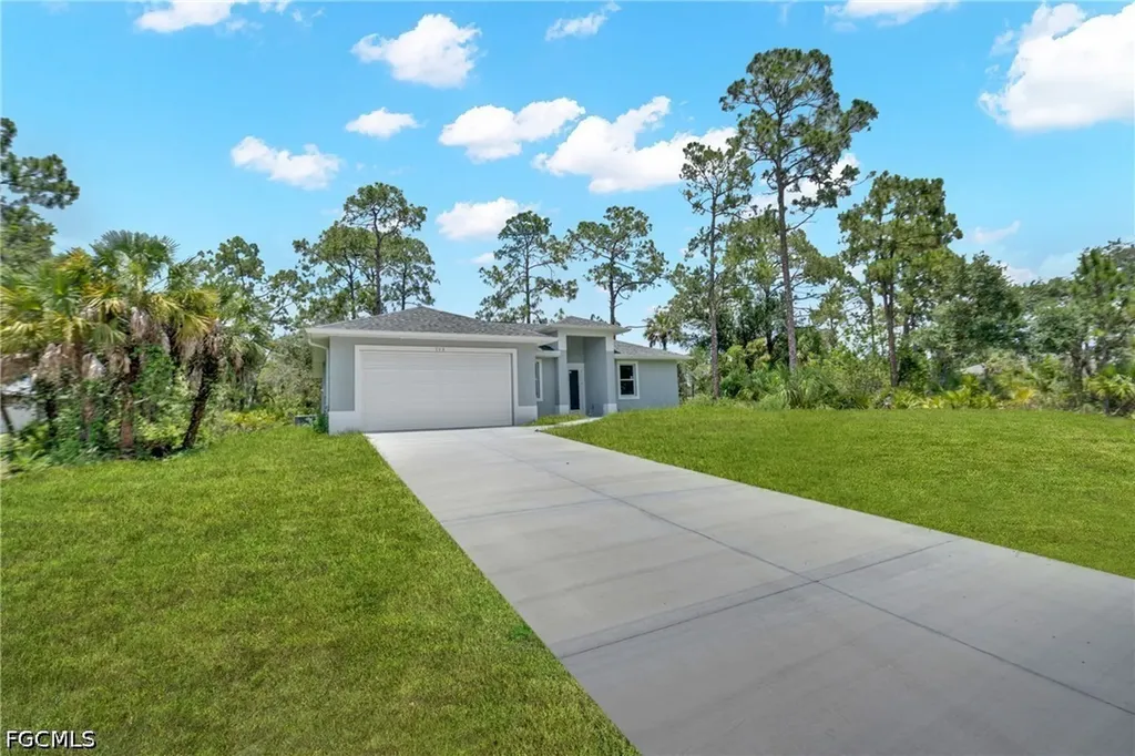 208 Clover Avenue Labelle FL 33935
