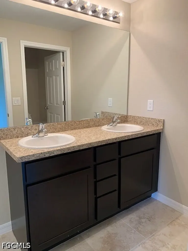 2413 NW 29th Street Cape Coral FL 33993