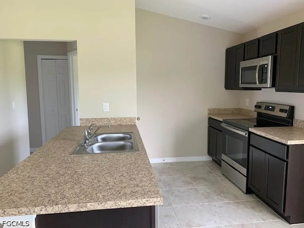 2413 NW 29th Street Cape Coral FL 33993