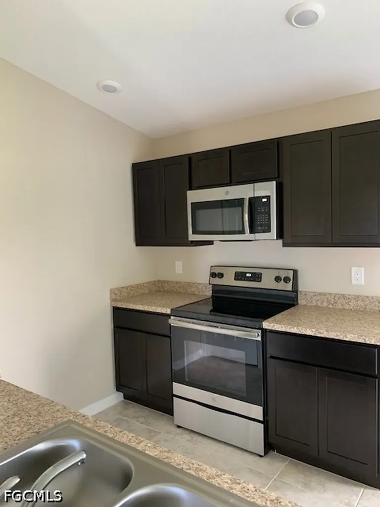 2413 NW 29th Street Cape Coral FL 33993