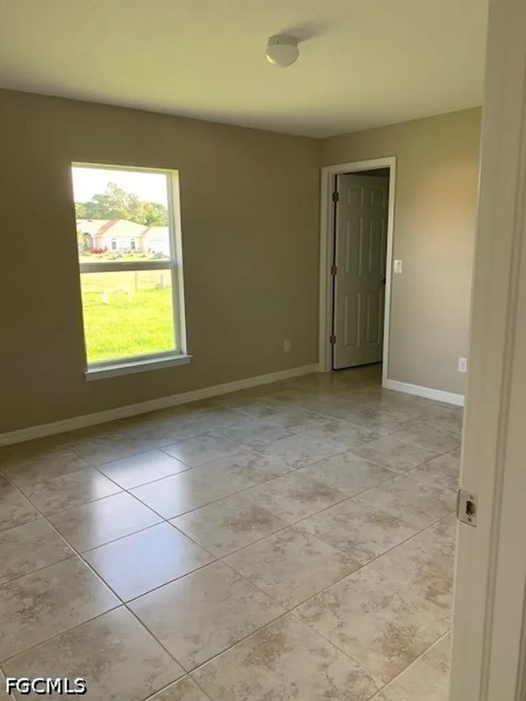 2413 NW 29th Street Cape Coral FL 33993