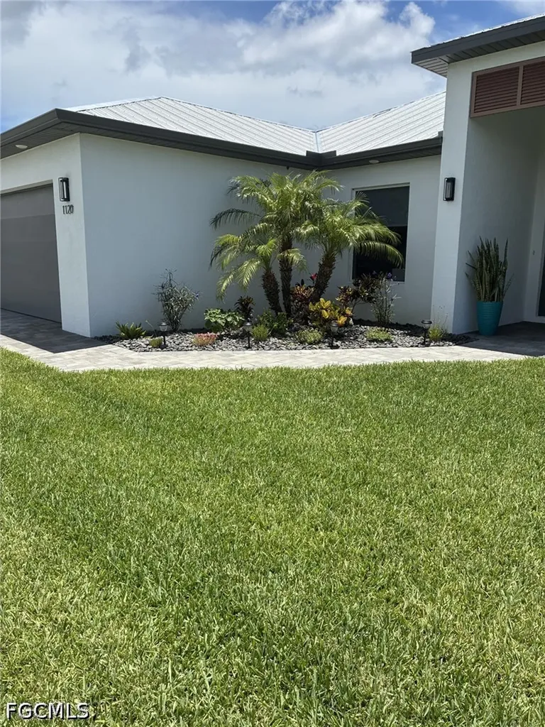 1120 NW 42nd Place Cape Coral FL 33993
