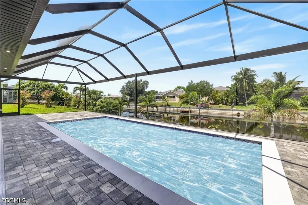 2014 SW 8th Place Cape Coral FL 33991