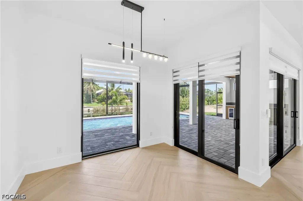2014 SW 8th Place Cape Coral FL 33991