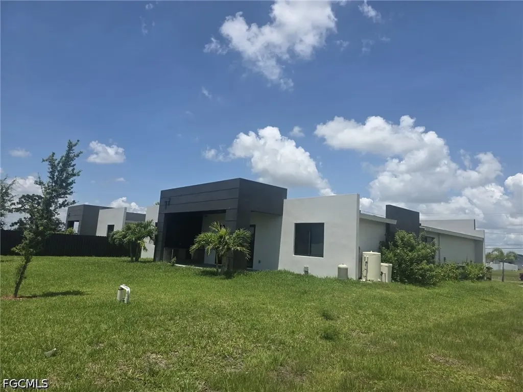 1220 Chiquita Boulevard N Cape Coral FL 33993
