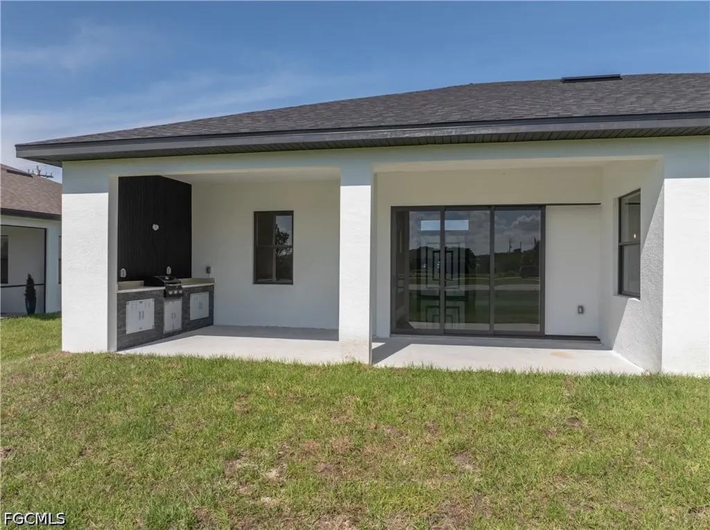 816 Floyd Avenue S Lehigh Acres FL 33976