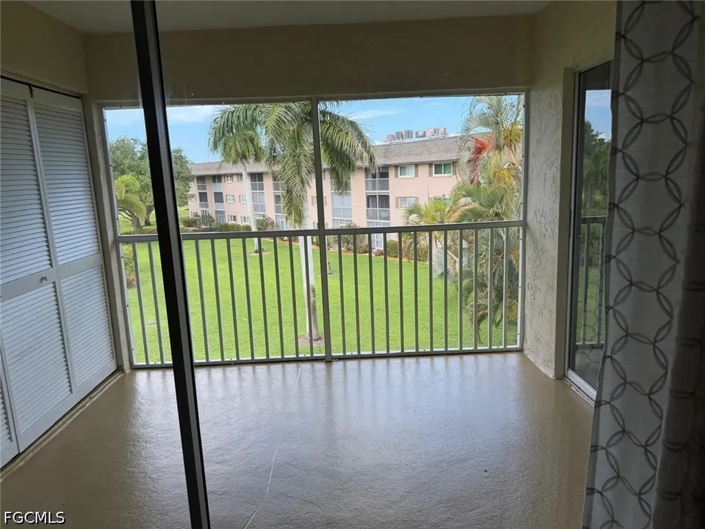 5467 Rattlesnake Hamm Road Naples FL 34113
