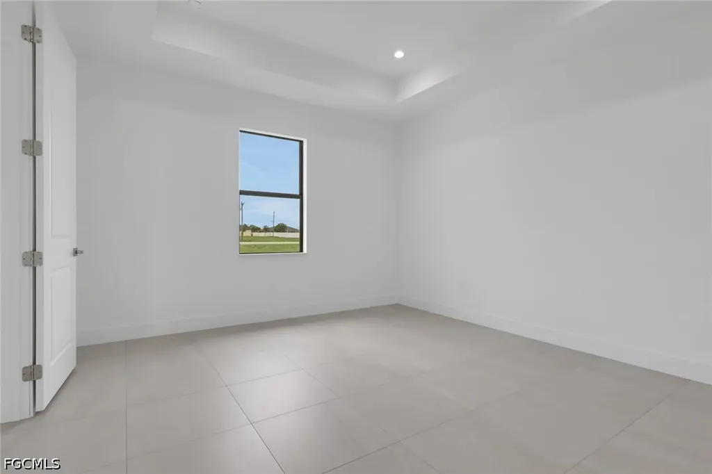 1412 NE 2nd Place Cape Coral FL 33909
