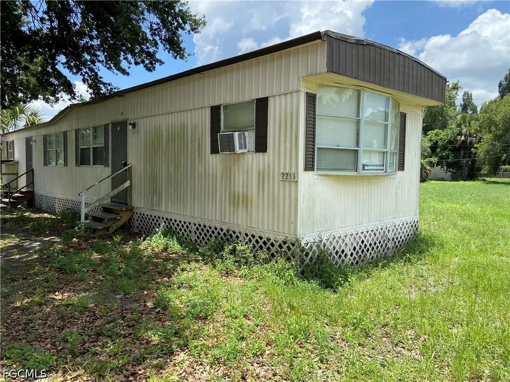 2211 Cantor Lane North Fort Myers FL 33917