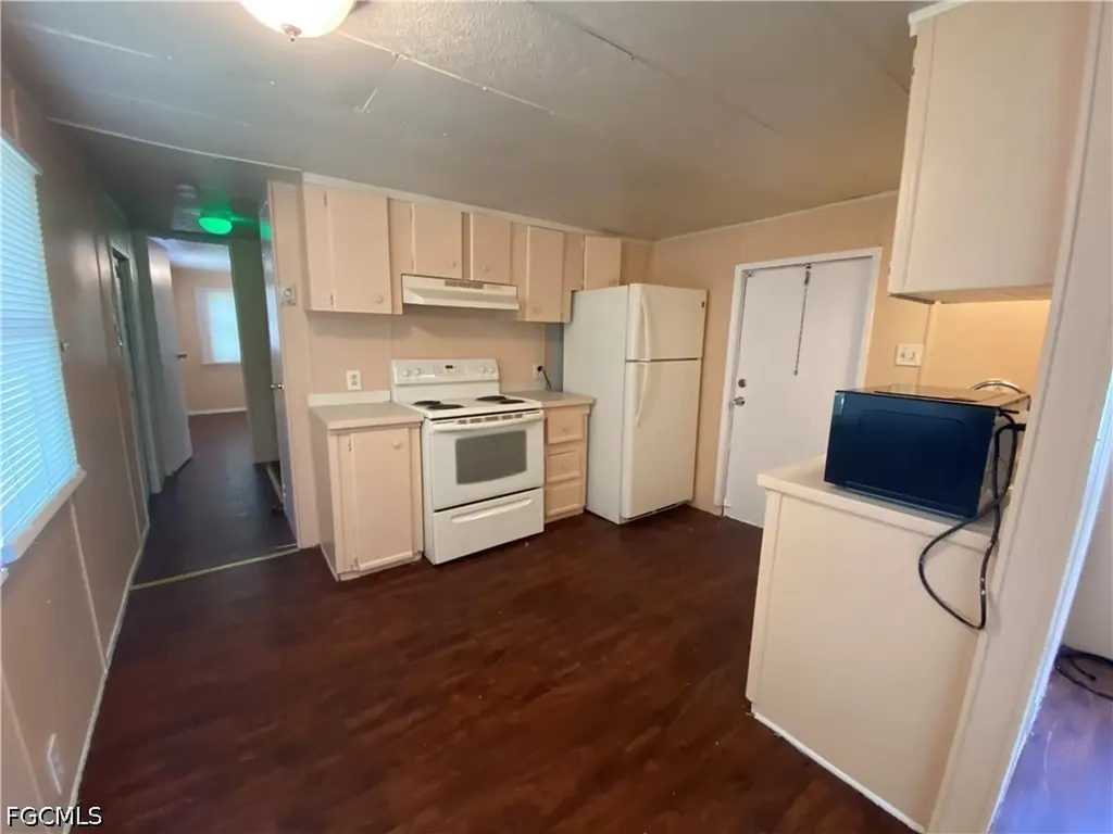 2211 Cantor Lane North Fort Myers FL 33917