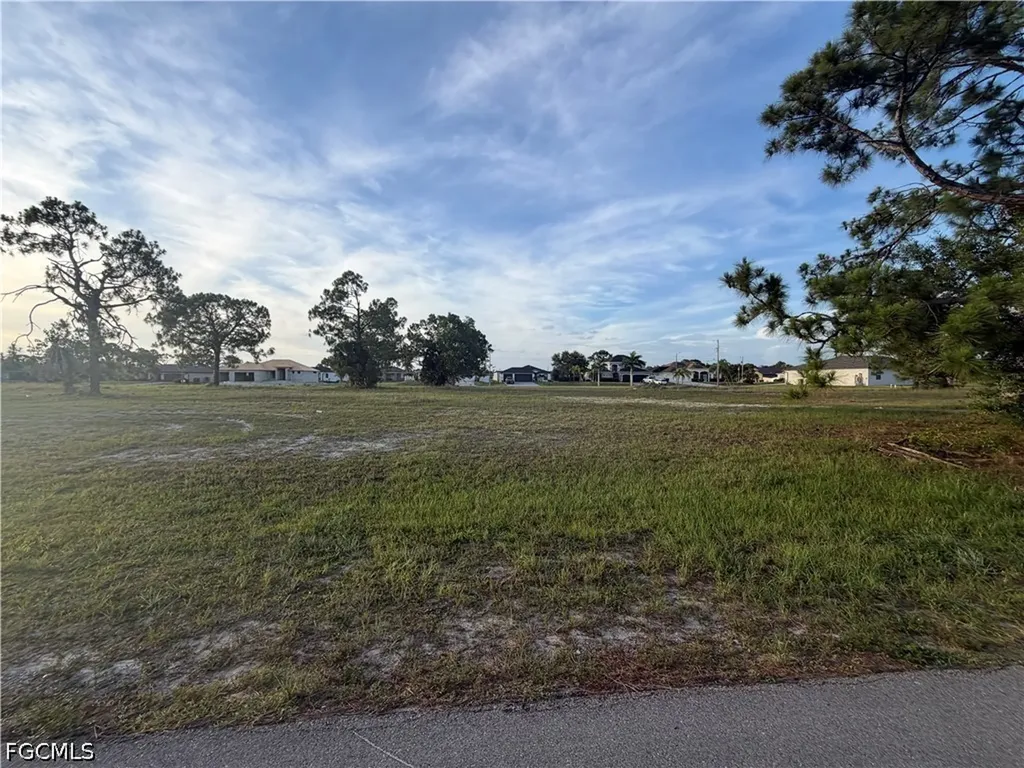 2613 NW 20th Terrace Cape Coral FL 33993
