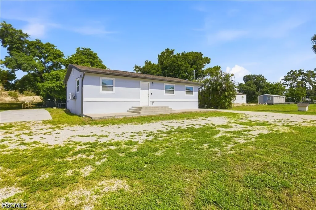 8338 Mcdaniel Drive North Fort Myers FL 33917