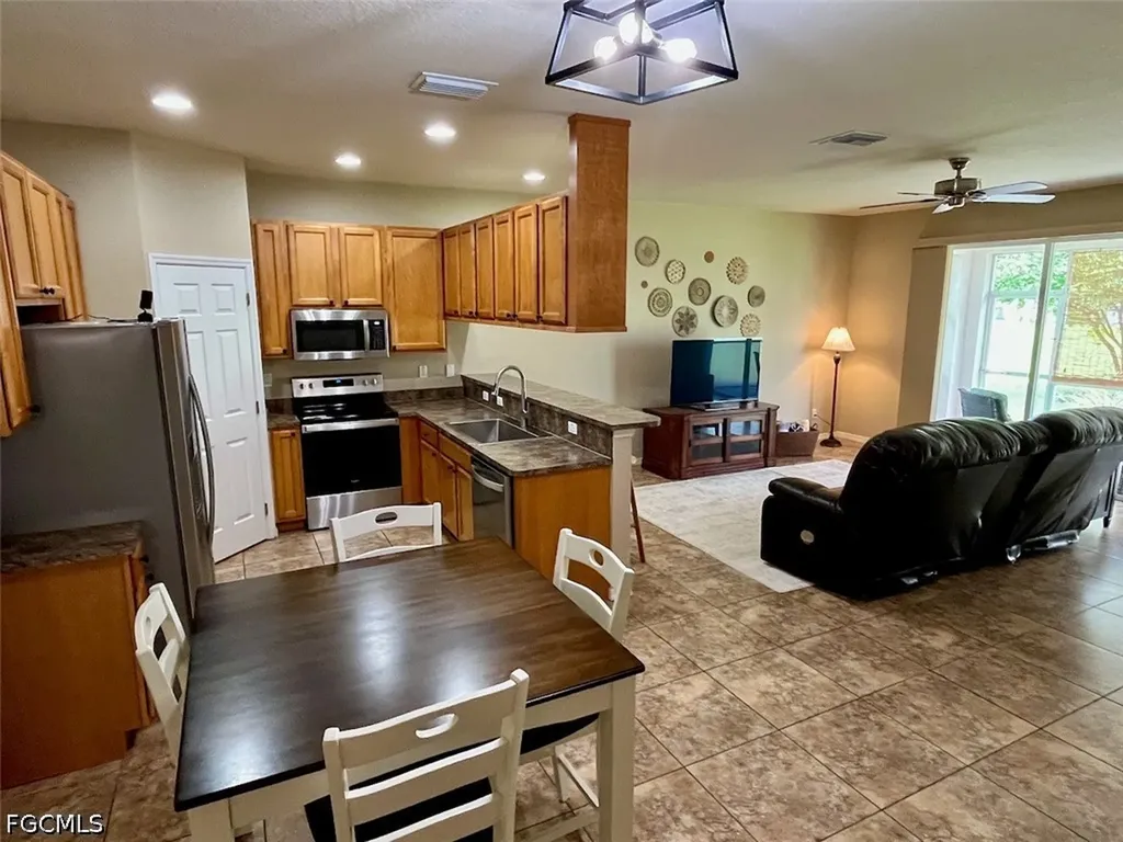 14122 Danpark Loop Fort Myers FL 33912