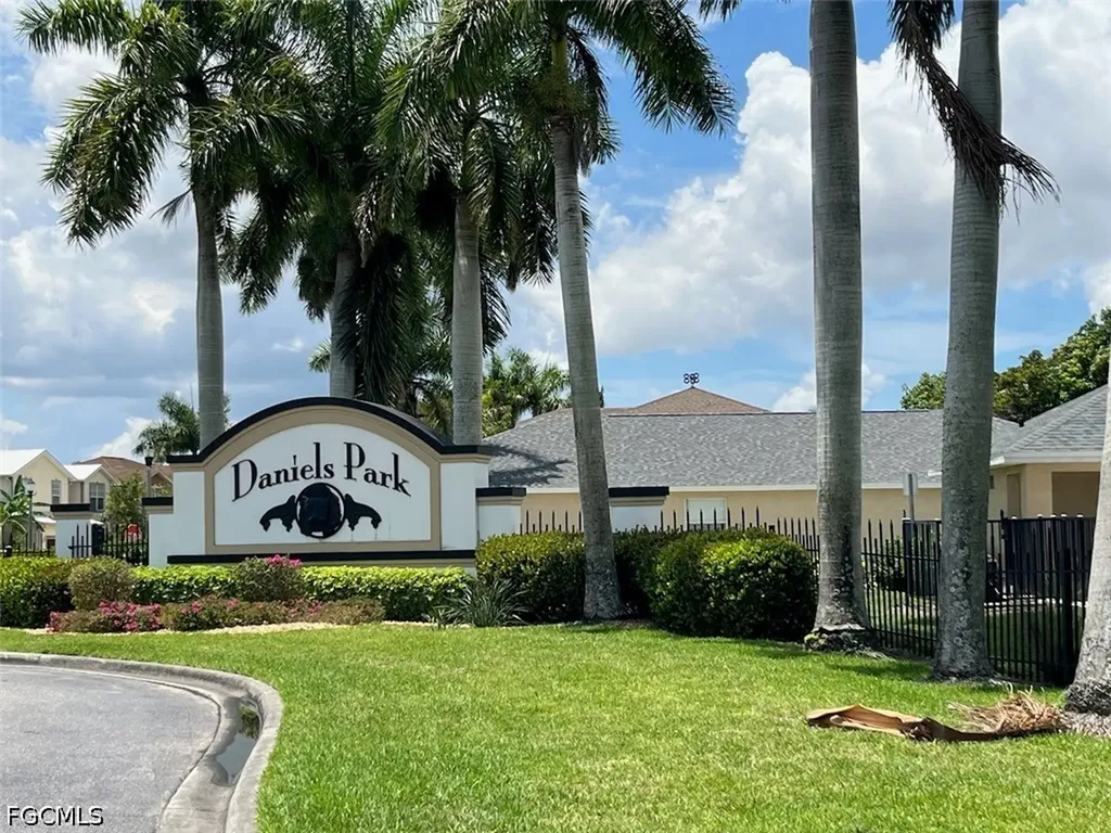 14122 Danpark Loop Fort Myers FL 33912