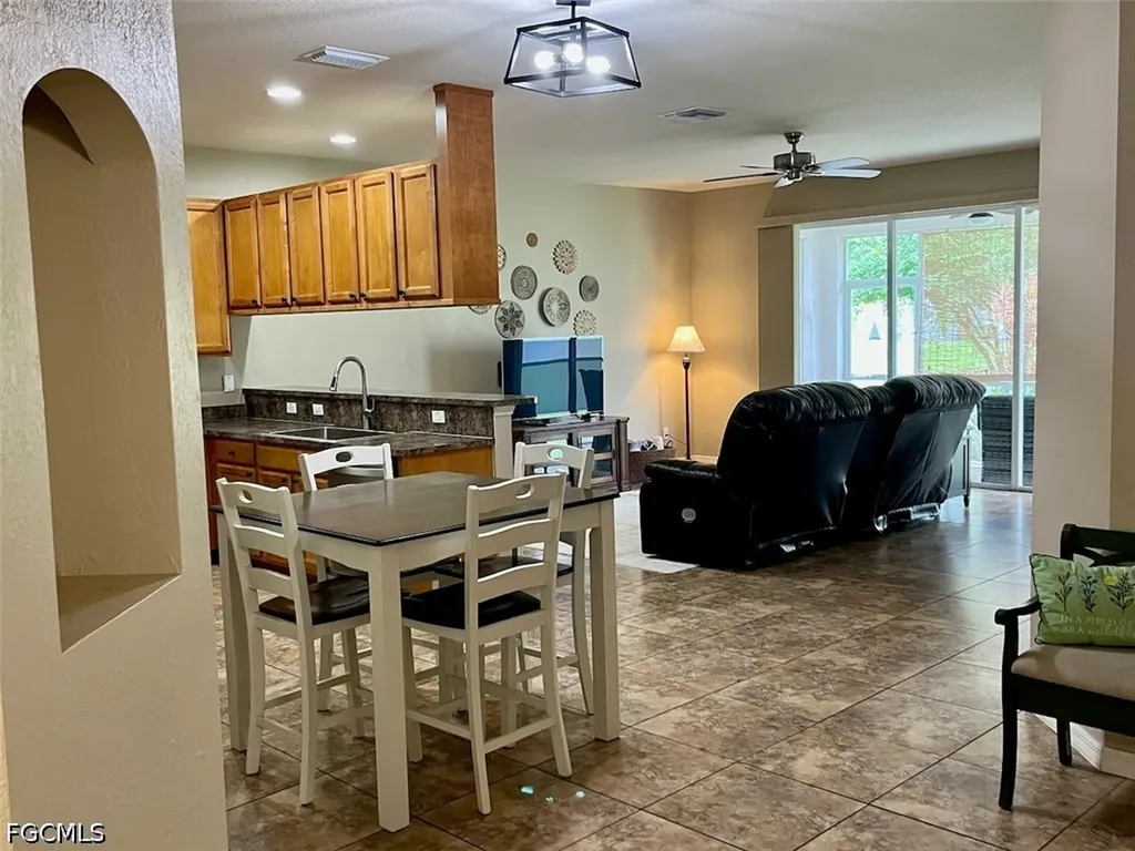 14122 Danpark Loop Fort Myers FL 33912