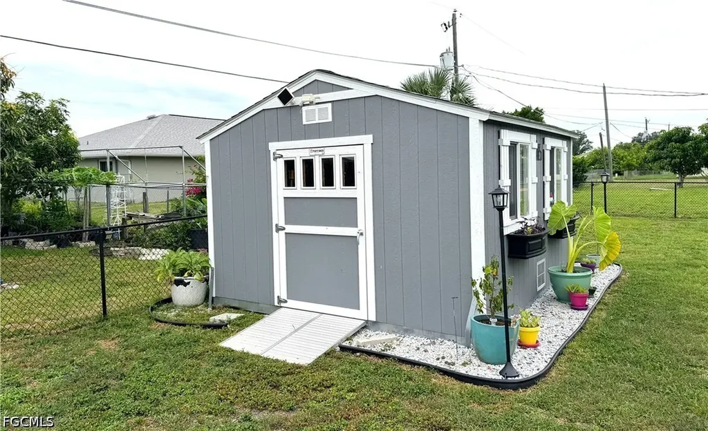 531 Lakemont Avenue NW Port Charlotte FL 33952