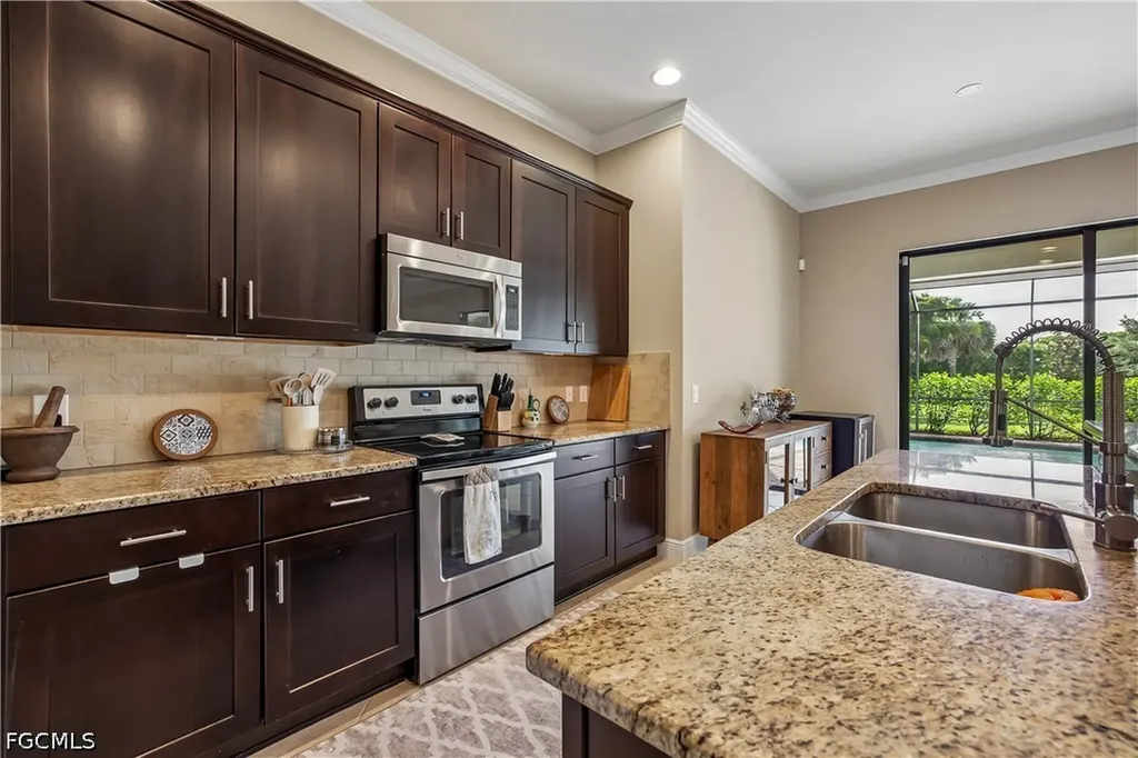 10100 Belcrest Boulevard Fort Myers FL 33913