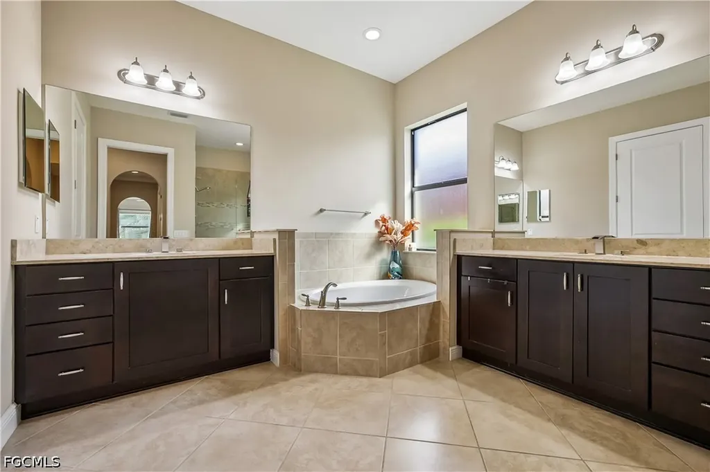 10100 Belcrest Boulevard Fort Myers FL 33913