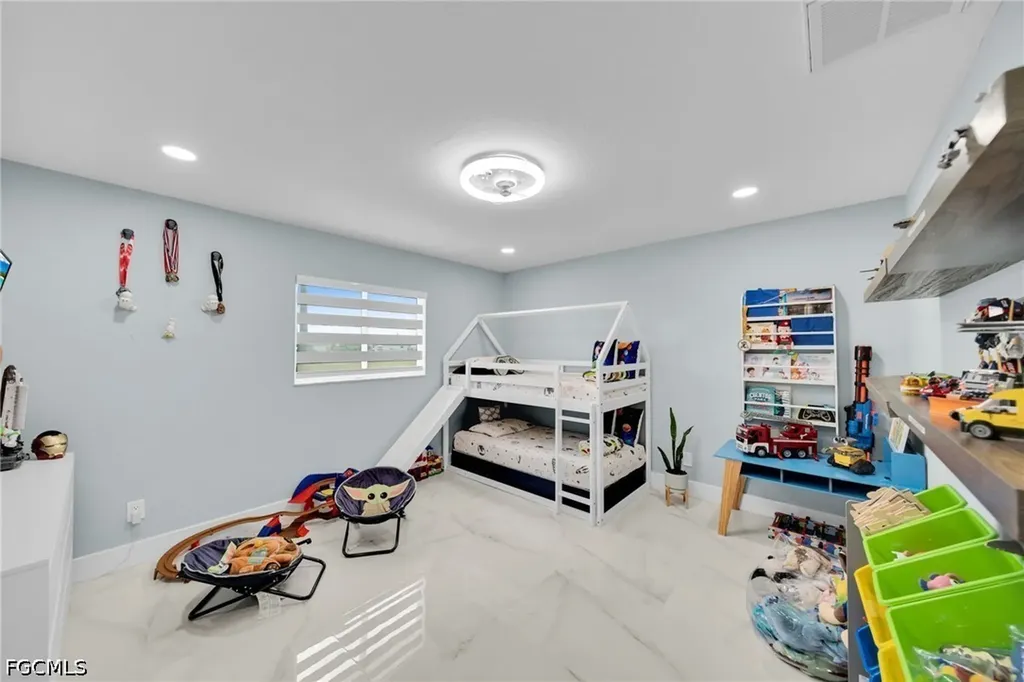 512 NW 24th Avenue Cape Coral FL 33993