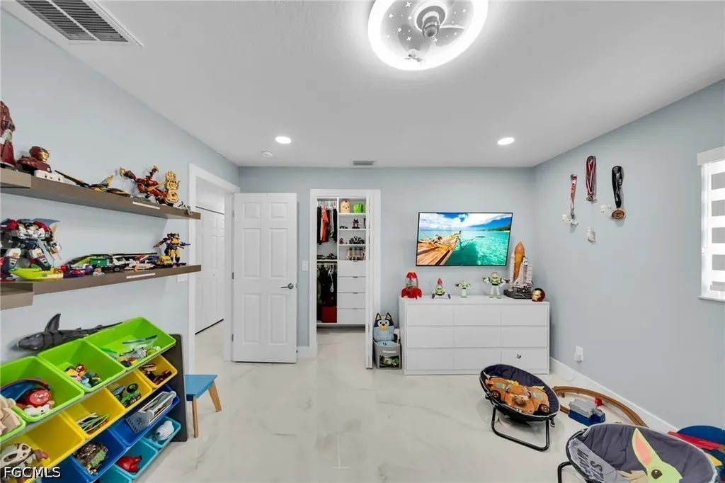 512 NW 24th Avenue Cape Coral FL 33993