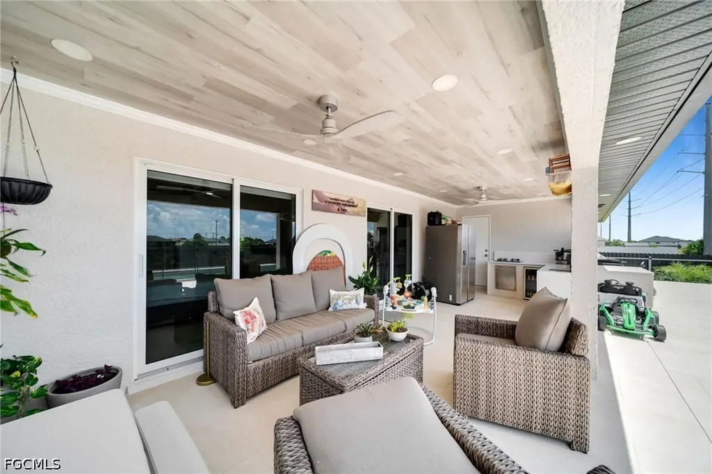 512 NW 24th Avenue Cape Coral FL 33993