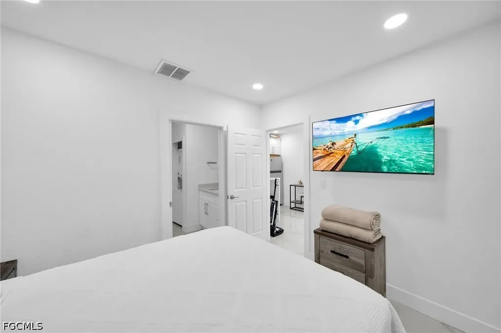 512 NW 24th Avenue Cape Coral FL 33993