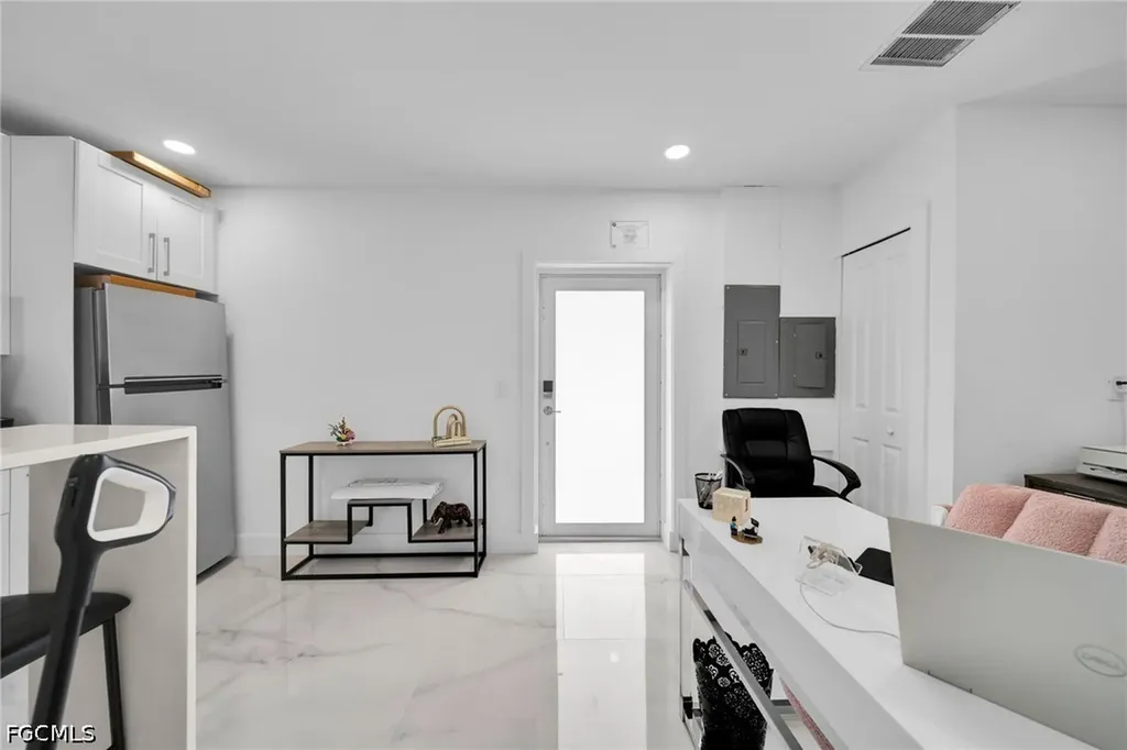 512 NW 24th Avenue Cape Coral FL 33993