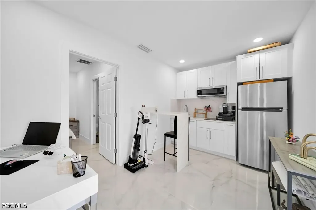 512 NW 24th Avenue Cape Coral FL 33993