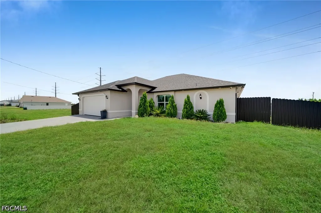 512 NW 24th Avenue Cape Coral FL 33993