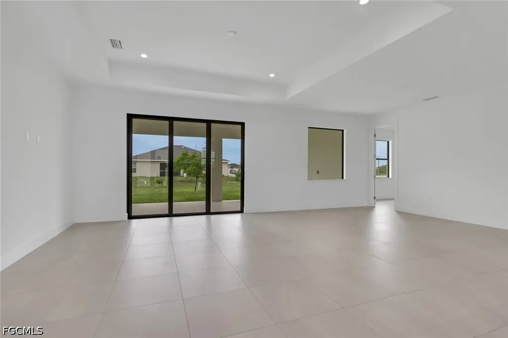 2208 NE 9th Avenue Cape Coral FL 33909